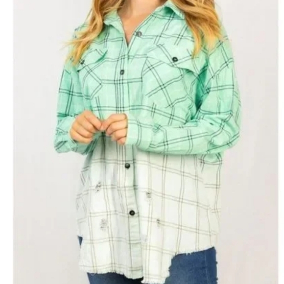 White Birch Mint Plaid Ombre Distressed Flannel Top NEW - Picture 5 of 7